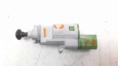 Recambio de interruptor para renault clio iv 2012- 1.2 16v referencia OEM IAM 8200276360  