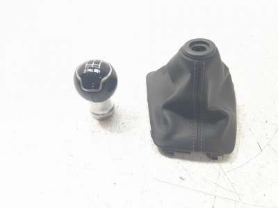 Recambio de pomo palanca cambio para kia stonic (ybcuv) 2017- 1.2 cat referencia OEM IAM 43711D9100  