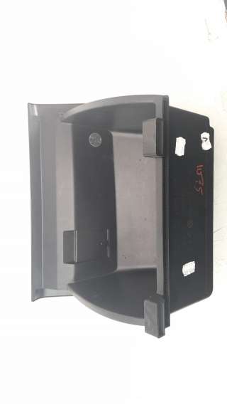 Recambio de guantera para renault kadjar 2015- 1.5 dci diesel fap energy referencia OEM IAM 682526225R  
