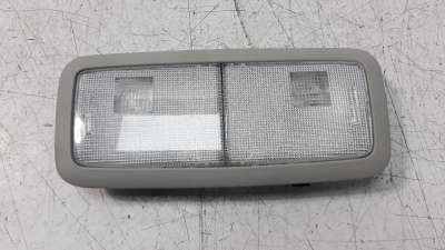 Recambio de luz interior para toyota avensis 2015-2018 1.8 16v cat referencia OEM IAM 8125005030  
