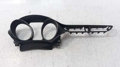 Recambio de moldura para toyota avensis 2015-2018 1.8 16v cat referencia OEM IAM 09470000 5567005150 