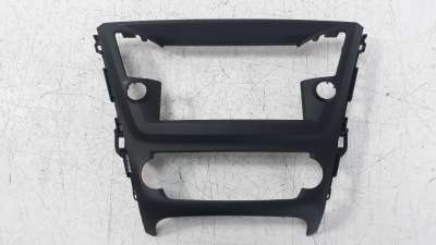 Recambio de moldura para toyota avensis 2015-2018 1.8 16v cat referencia OEM IAM 5540505290  
