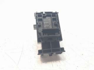 Recambio de mando elevalunas trasero derecho para toyota corolla (e21) 2019- referencia OEM IAM 8481002250  