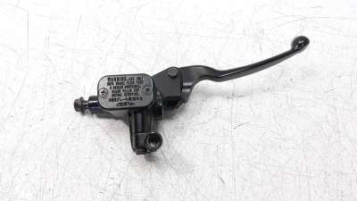 Recambio de bomba freno para yamaha nmax 2015- nmax 125 referencia OEM IAM 2DPF583T0000  
