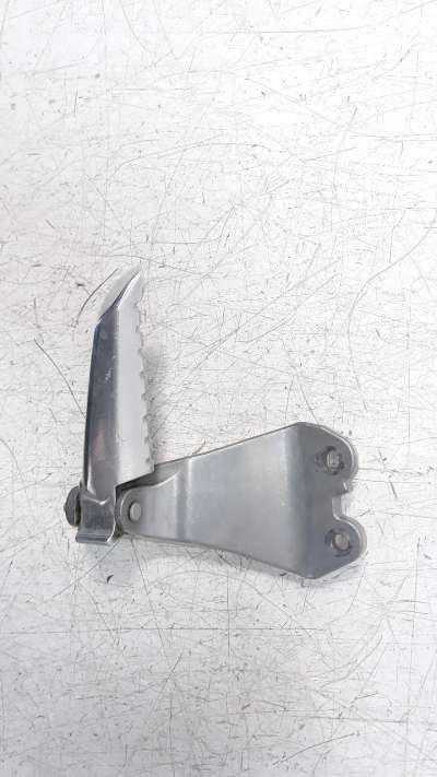 Recambio de estribo lateral para yamaha nmax 2015- nmax 125 referencia OEM IAM B6HF74400000  