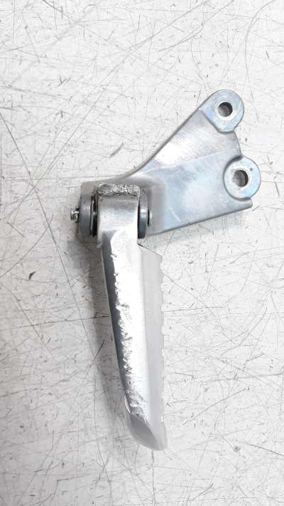 Recambio de estribo lateral para yamaha nmax 2015- nmax 125 referencia OEM IAM B6HF74300000  