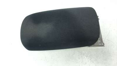 Recambio de apoyabrazos central para toyota corolla (e21) 2019- referencia OEM IAM 5890502F60C0  
