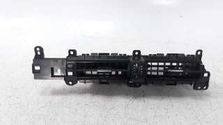 Recambio de rejilla aireadora para toyota auris 2012-2019 1.4 turbodiesel cat referencia OEM IAM 5567002550  