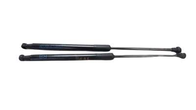 Recambio de amortiguadores maletero / porton para toyota yaris 2017- referencia OEM IAM 689500D200 689600D160 