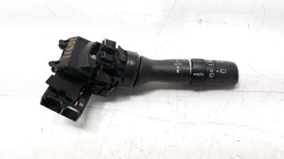 Recambio de mando limpia para toyota yaris 2017- referencia OEM IAM 846520D190  
