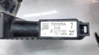 Recambio de radiador agua para toyota yaris 2017- referencia OEM IAM 4221367980  