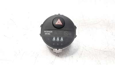 Recambio de warning para toyota yaris 2017- referencia OEM IAM 839500D100  