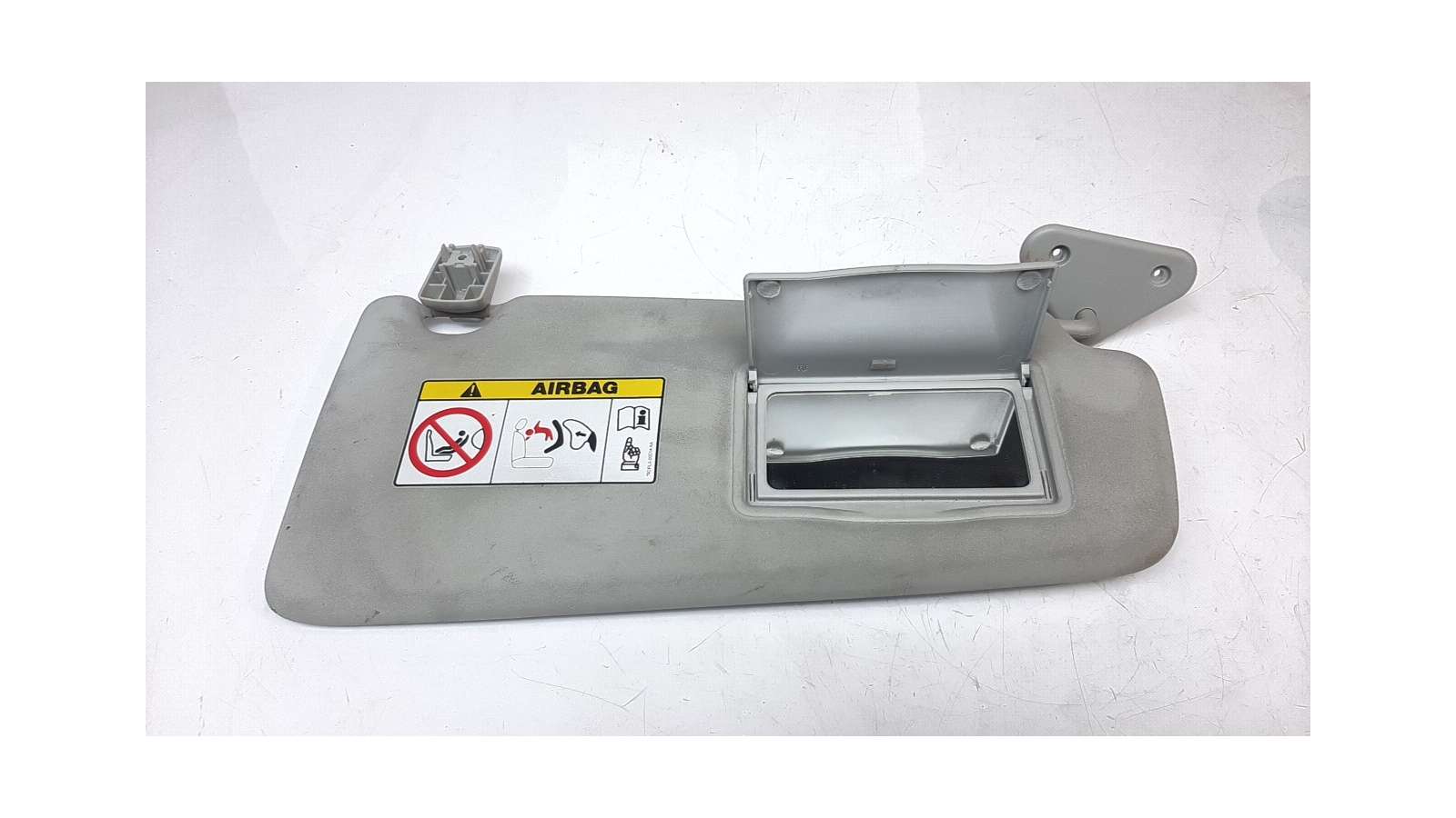 Recambio de parasol derecho para land rover discovery sport 2014- 2.0 td4 cat referencia OEM IAM FK7204100XXW   Recambio de parasol derecho para land rover discovery sport 2014- 2.0 td4 cat referencia OEM IAM FK7204100XXW