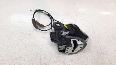 Recambio de cerradura puerta trasera derecha para lexus xe2 2019- is300h referencia OEM IAM 6905033131  