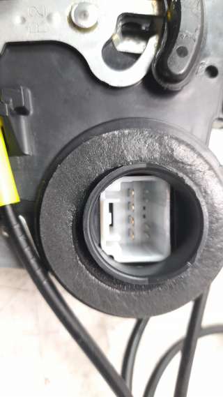 Recambio de cerradura puerta trasera derecha para lexus xe2 2019- is300h referencia OEM IAM 6905033131  