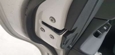 Recambio de cerradura puerta trasera izquierda para lexus xe2 2019- is300h referencia OEM IAM 6906053040  