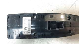 Recambio de mando elevalunas delantero izquierdo para bmw serie 3 lim. (f30) 2011-2015 318d referencia OEM IAM 9208111  