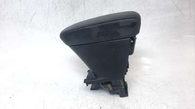 Recambio de apoyabrazos central para opel corsa f 2019- 1.2 referencia OEM IAM 9831976680  