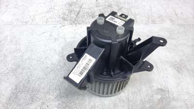 Recambio de ventilador calefaccion para jeep renegade 2014- 1.6 m-jet cat referencia OEM IAM 5T590797 68266039AA 