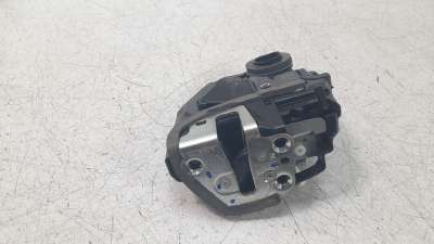 Recambio de cerradura puerta trasera izquierda para toyota corolla (e21) 2019- referencia OEM IAM 6906002580  