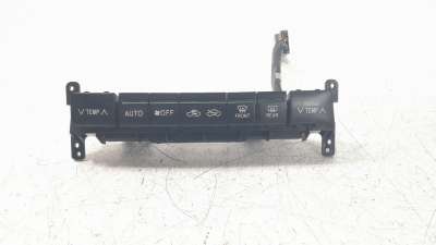 Recambio de mando climatizador para toyota land cruiser (j12) 2002-2009 3.0 turbodiesel referencia OEM IAM 8865060611  