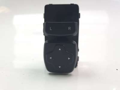 Recambio de mando retrovisor para hyundai kona 2017- referencia OEM IAM 3K548A1000  