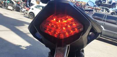 Recambio de piloto trasero central para honda cb 500f 2016- referencia OEM IAM 33701MJWJ82  