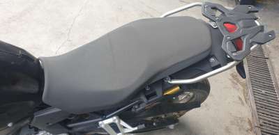 Recambio de asiento para bmw f 750 gs 2017- referencia OEM IAM 52538393857  