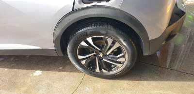 Recambio de amortiguador trasero izquierdo para peugeot 2008 (p1) 2019- allure referencia OEM IAM 9836658080  