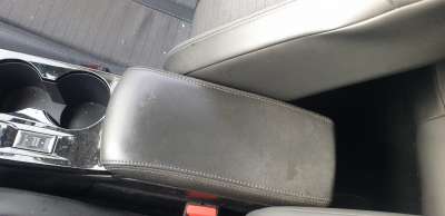 Recambio de apoyabrazos central para peugeot 2008 (p1) 2019- allure referencia OEM IAM 98257277ZD  