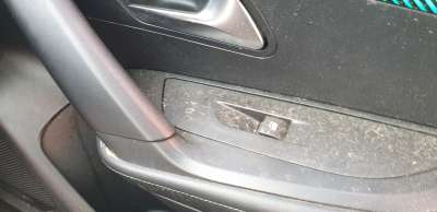 Recambio de mando elevalunas delantero derecho para peugeot 2008 (p1) 2019- allure referencia OEM IAM 98044803ZD  