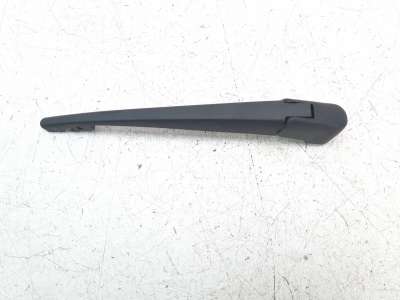 Recambio de brazo limpia trasero para mazda 3 berlina (bp) 2019- referencia OEM IAM BCWK67421A  