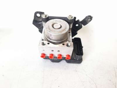 Recambio de abs para toyota hilux vii 2016-2020 2.4 d referencia OEM IAM 8954171780  