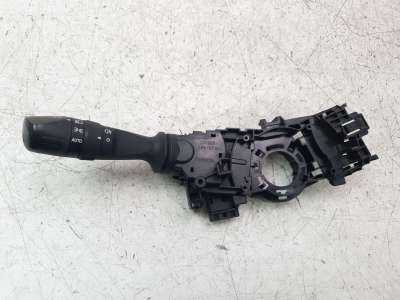 Recambio de mando intermitentes para toyota hilux vii 2016-2020 2.4 d referencia OEM IAM 17J293  