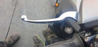 Recambio de maneta exterior delantera izquierda para kymco agility 50/125 2005- referencia OEM IAM 53178KNBNC00M2A  