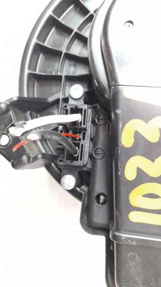 Recambio de ventilador calefaccion para toyota rav 4 2012-2019 referencia OEM IAM 2727008105  