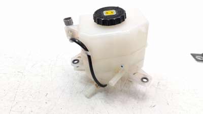 Recambio de deposito servo para toyota rav 4 2012-2019 referencia OEM IAM 4722078010  