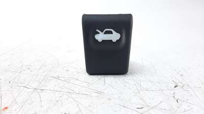 Recambio de cerradura capo para kia stonic (ybcuv) 2017- 1.6 crdi cat referencia OEM IAM 8118234000  