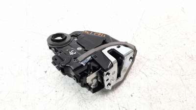 Recambio de cerradura puerta trasera derecha para toyota auris 2012-2019 active referencia OEM IAM 6905005051  