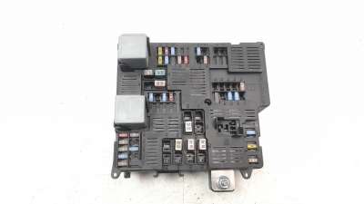Recambio de caja reles / fusibles para volvo xc60 2017- referencia OEM IAM 32268453  