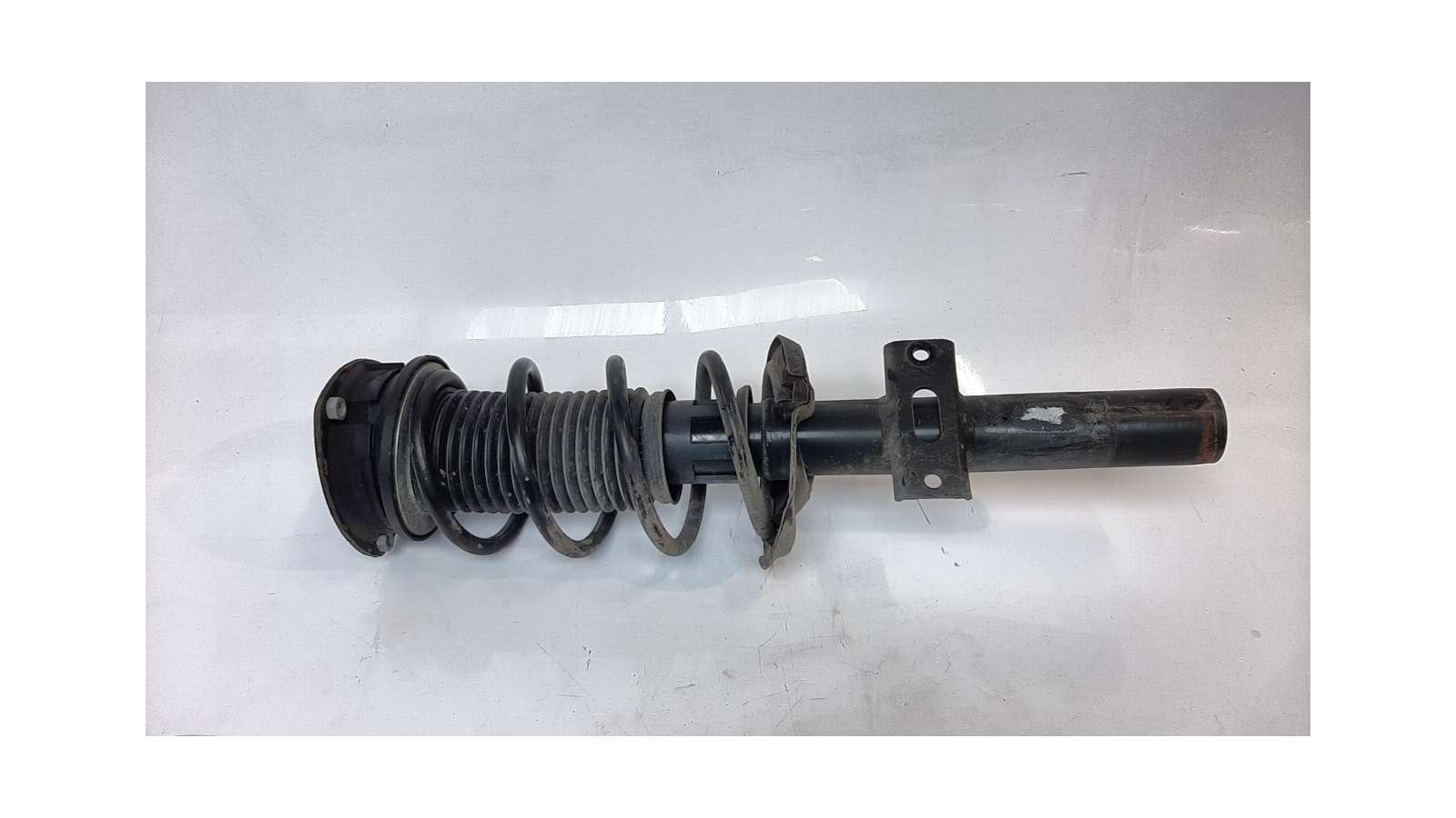 Recambio de amortiguador delantero izquierdo para skoda scala (nw) 2019- 1.0 tsi referencia OEM IAM 2Q0413031DC   Recambio de amortiguador delantero izquierdo para skoda scala (nw) 2019- 1.0 tsi referencia OEM IAM 2Q0413031DC