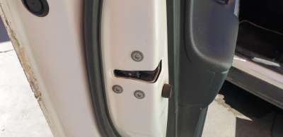 Recambio de cerradura puerta delantera izquierda para toyota rav4 2018- referencia OEM IAM 6904053140  