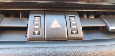Recambio de warning para toyota rav4 2018- referencia OEM IAM 8433242030  
