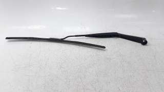 Recambio de brazo limpia delantero derecho para kia stonic (ybcuv) 2017- 1.0 tgdi cat referencia OEM IAM 98321H8000  