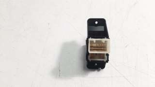 Recambio de mando elevalunas delantero derecho para kia stonic (ybcuv) 2017- 1.2 cat referencia OEM IAM 93575H8000WK  