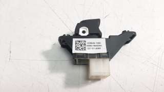Recambio de mando elevalunas trasero derecho para kia stonic (ybcuv) 2017- 1.2 cat referencia OEM IAM 93590H8000  