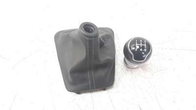 Recambio de pomo palanca cambio para kia stonic (ybcuv) 2017- 1.2 cat referencia OEM IAM 43711D9100  
