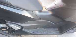 Recambio de moldura para honda pcx 125 2018- pcx 125 referencia OEM IAM 64431K1ZJ10YH  