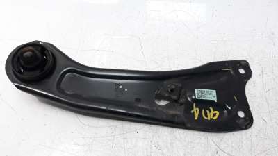 Recambio de brazo suspension superior trasero derecho para hyundai kona 2017- referencia OEM IAM 55270K4000  