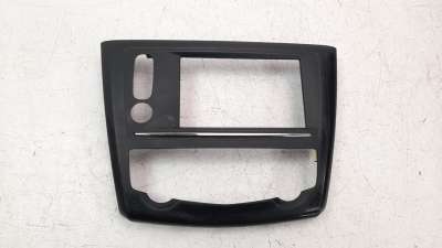 Recambio de moldura para renault kadjar 2015- 1.6 tce energy referencia OEM IAM 681043286R  
